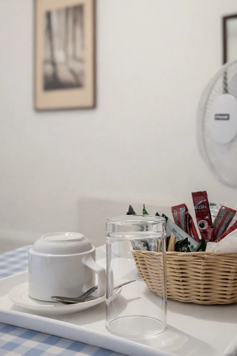 Complimentary tea and coffee facilities at Cedars House